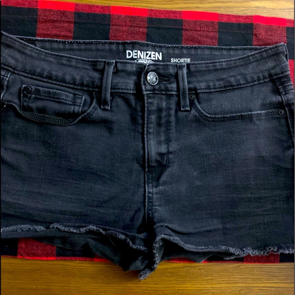 Denizen FROM Levi’s Black Women’s Jean Shorts Sz 7